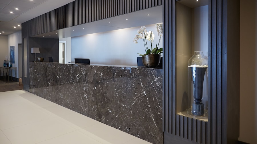 DC Hotel International