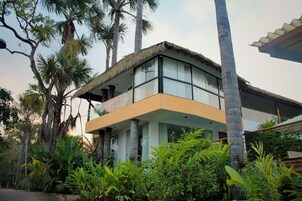 Family Suite | Private kitchen | Coffee/tea maker