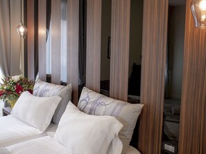 Minibar, in-room safe, soundproofing, free WiFi - Palazzo Firenze (Naples)