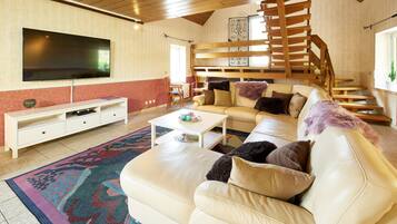 House, 5 Bedrooms | Living area | Smart TV, fireplace, toys