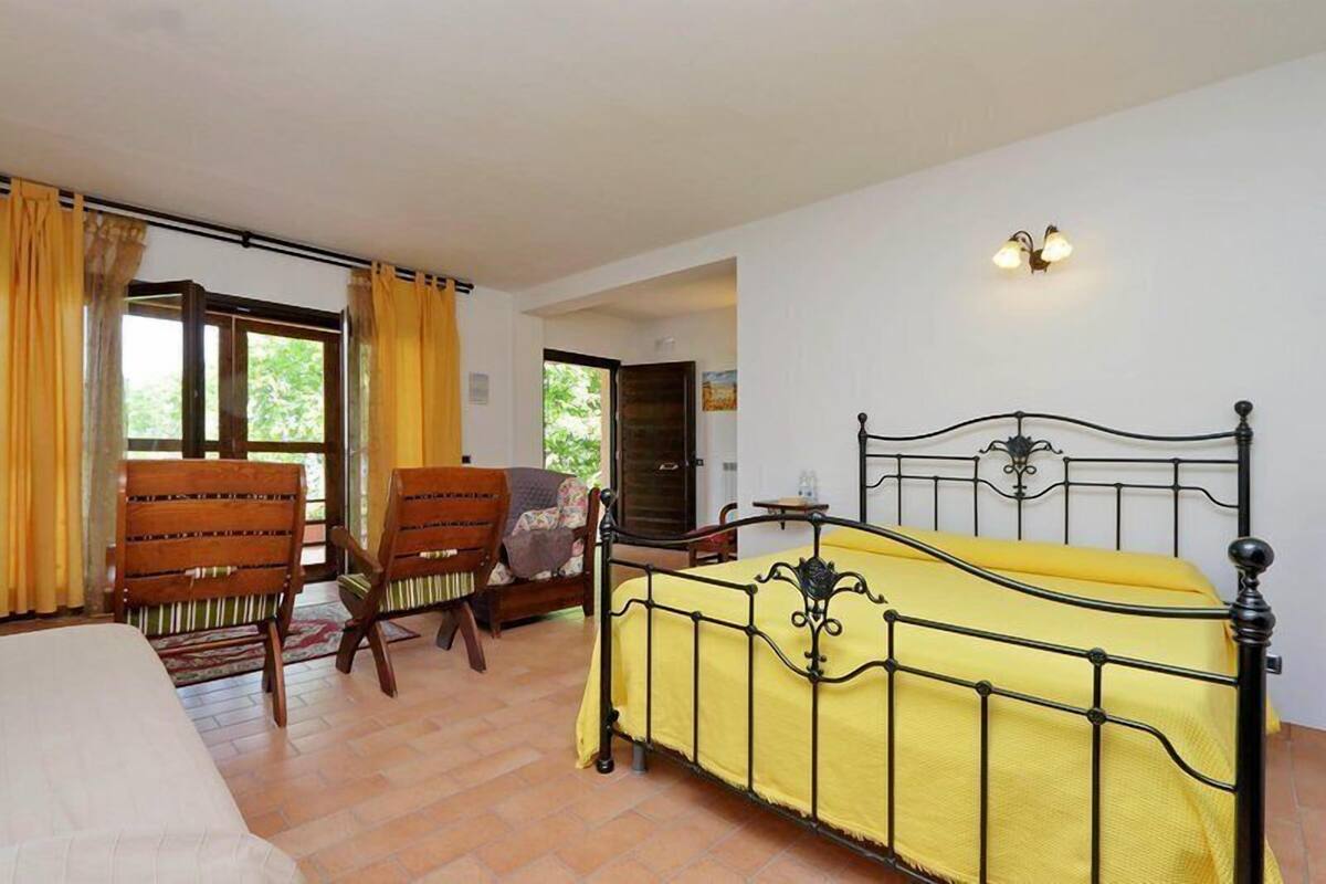 Memory-foam beds, soundproofing, free WiFi, bed sheets
