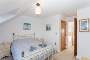 3 habitaciones, decoración personalizada y muebles diferentes