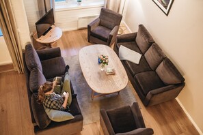 Apartment, 4 Bedrooms | Living area | Flat-screen TV - Hovdehytta (Bykle)