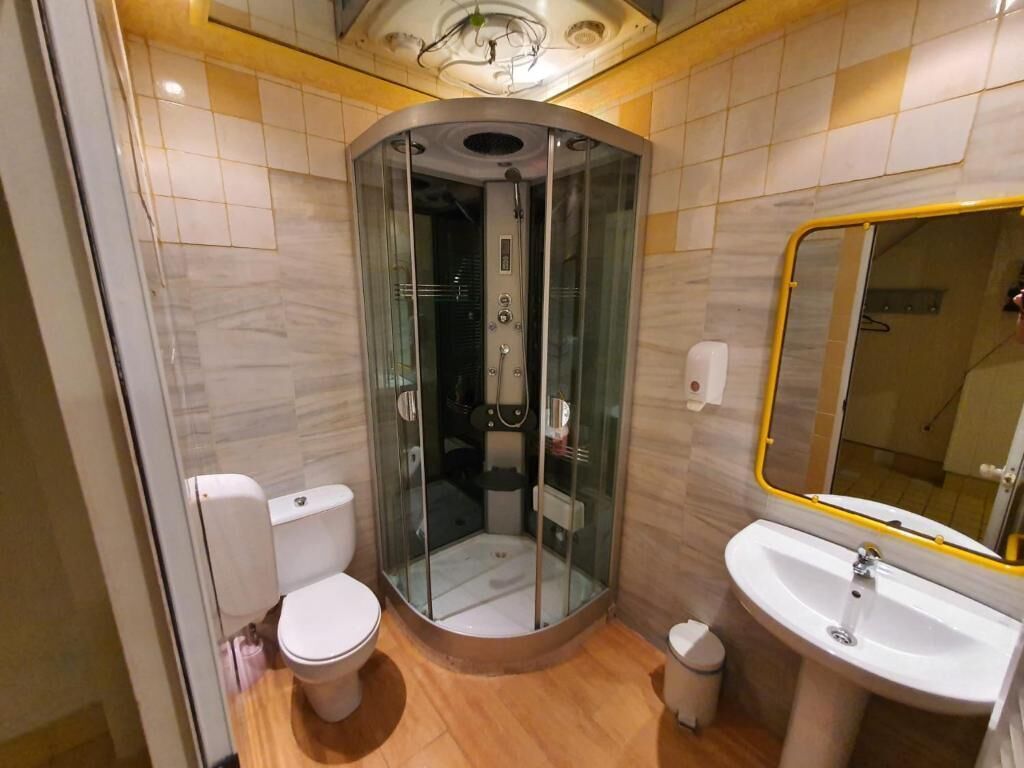 Foto - Hostal Avenida Andalucia - Solo Adultos