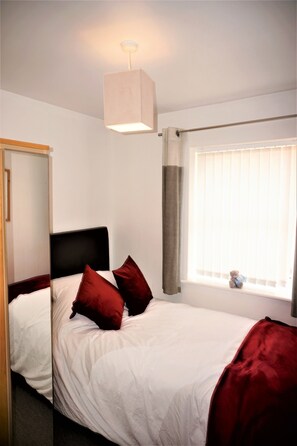 ハウス | 3 室のベッドルーム、ノートパソコン用作業スペース、アイロン / アイロン台、WiFi (無料)