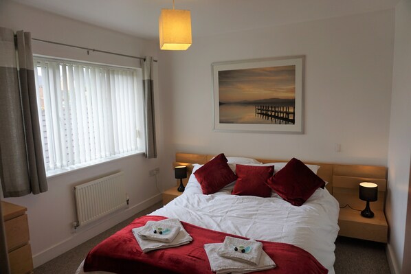 ハウス | 3 室のベッドルーム、ノートパソコン用作業スペース、アイロン / アイロン台、WiFi (無料)