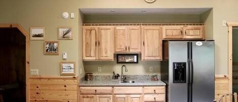 Refrigerador, microondas, horno y lavavajillas