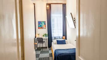 Single Room | Desk, blackout drapes, free WiFi, bed sheets