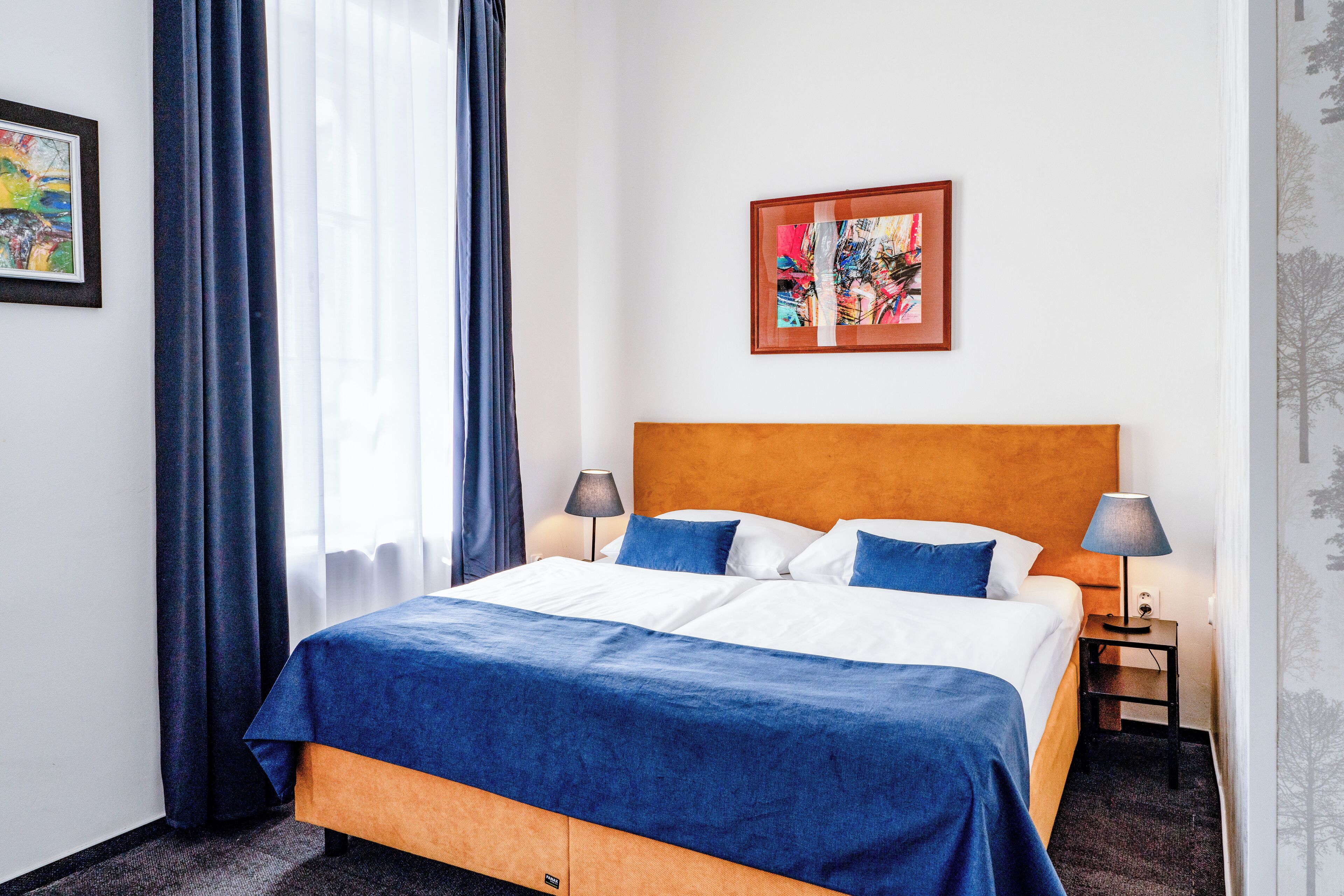 Habitación doble | Escritorio, cortinas opacas, wifi gratis y ropa de cama