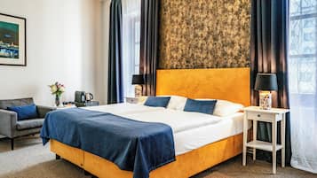 Deluxe Double Room | Desk, blackout curtains, free WiFi, bed sheets