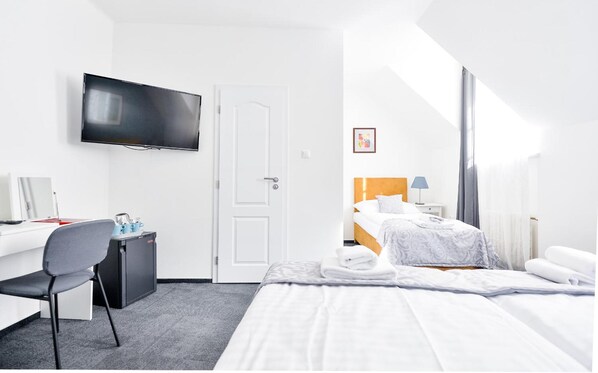 1 habitación, escritorio, cortinas blackout y wifi gratis 