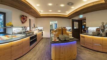 Tägliches inbegriffenes Frühstücksbuffet