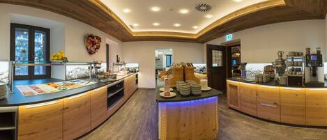 Free daily buffet breakfast