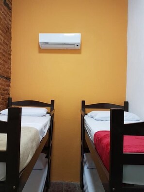 Wi-Fi gratuit, draps fournis