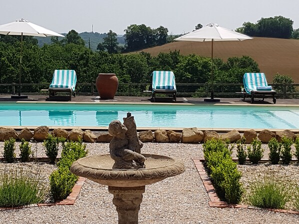 Piscina a l'aire lliure 