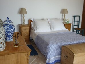 6 camere, ferro/asse da stiro, Wi-Fi gratuito, lenzuola