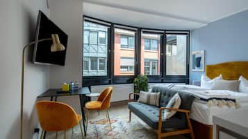Suite (M) | 1 dormitori, escriptori, wifi gratuïta i roba de llit