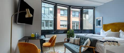 Suite (M) | 1 camera, una scrivania, Wi-Fi gratuito, lenzuola