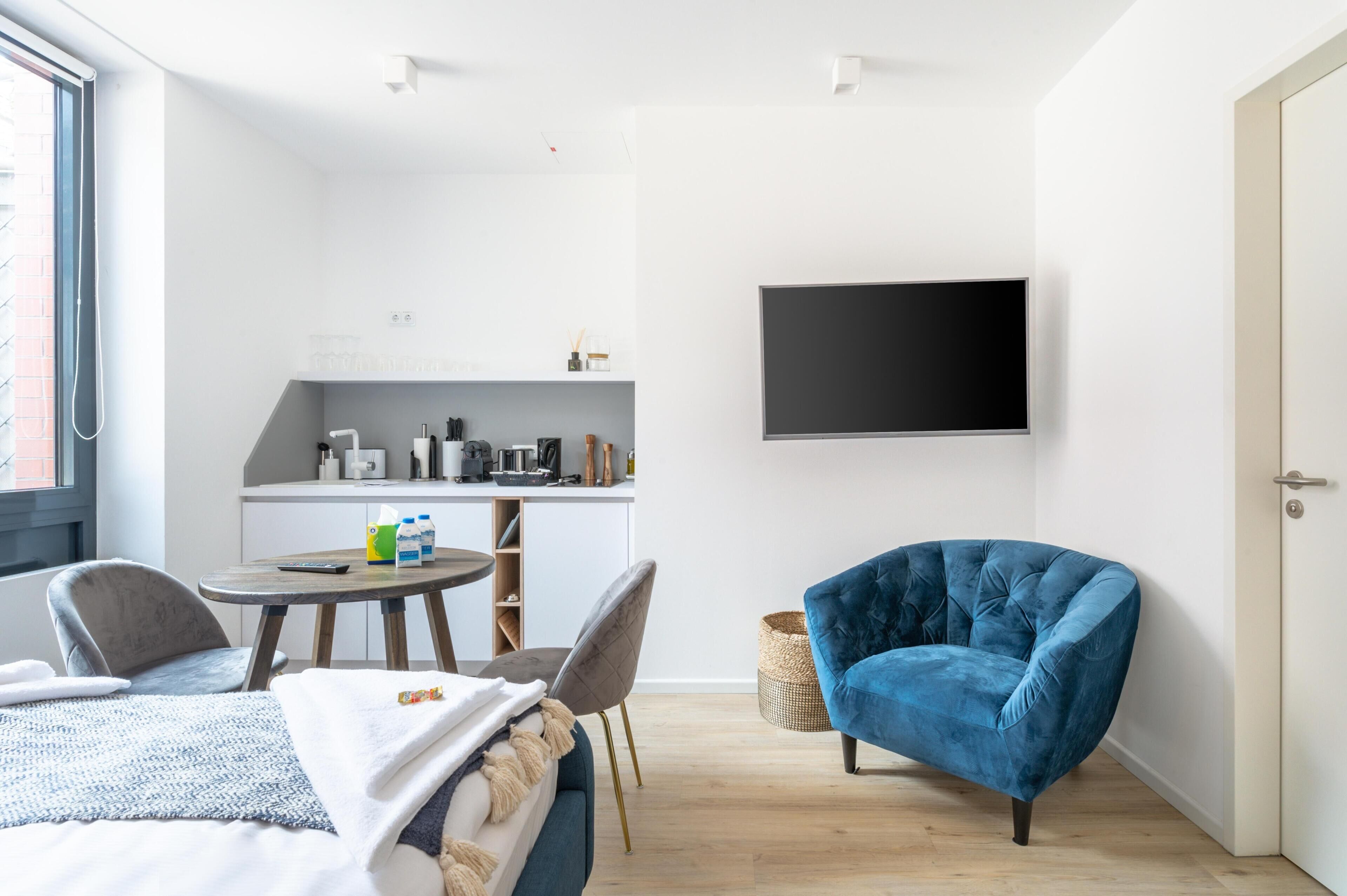 Suite (S) | Dining