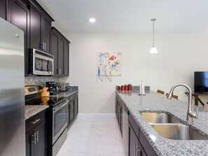 Fridge, microwave, oven, stovetop - Cozy Vacation home close to Disney! 4810 (Kissimmee)