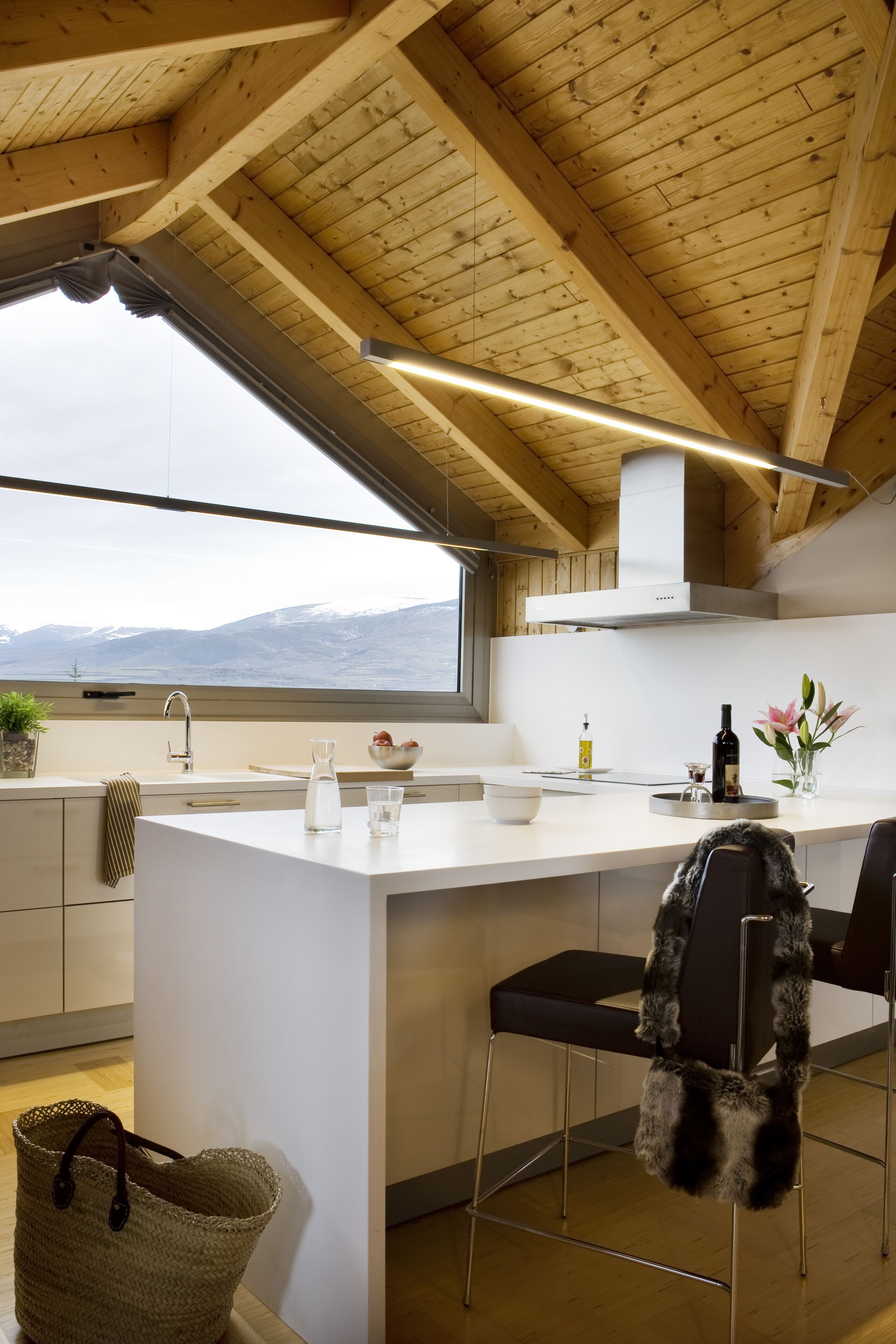 Loft, 3 Bedrooms | Private kitchen | Oven, stovetop, dishwasher, toaster
