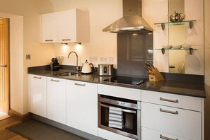 Private kitchen - 1 Ashbrook Mews Summa (Blewbury)