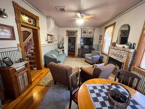 Smart TV, fireplace, DVD player