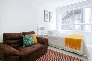 Iron/ironing board, free WiFi, bed sheets