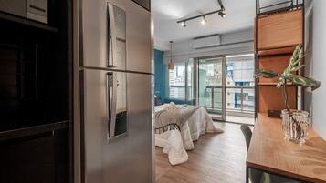 Iron/ironing board, free WiFi, bed sheets