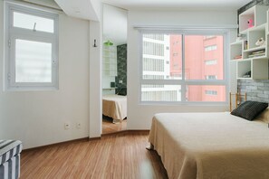 Ferros/tábuas de passar roupa, Wi-Fi de cortesia, roupa de cama