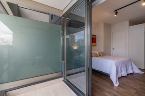 Ferros/tábuas de passar roupa, Wi-Fi de cortesia, roupa de cama