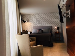 Iron/ironing board, free WiFi, bed sheets