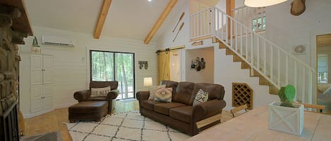 Télévision, cheminée