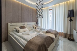 Laptop workspace, iron/ironing board, bed sheets - Apartamenty Sun & Snow Baltic Park (Stegna)