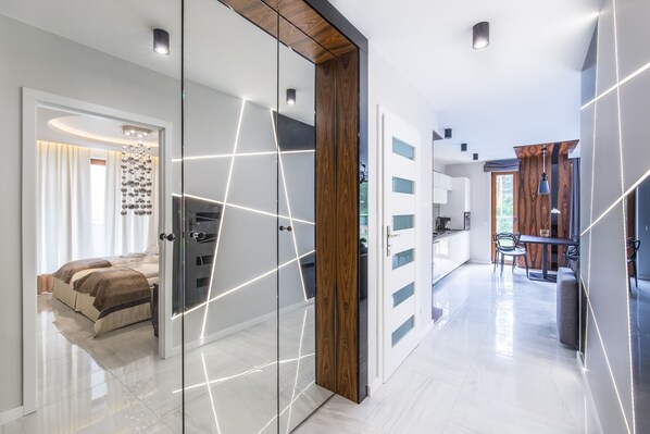 公寓 (30) | 手提電腦工作空間、熨斗/熨衫板、床單