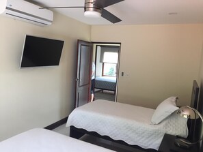 House | 3 bilik tidur, seterika/papan seterika, Wi-fi percuma, cadar katil 