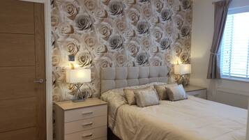 1 chambre, coffres-forts dans les chambres, fer et planche Ă repasser