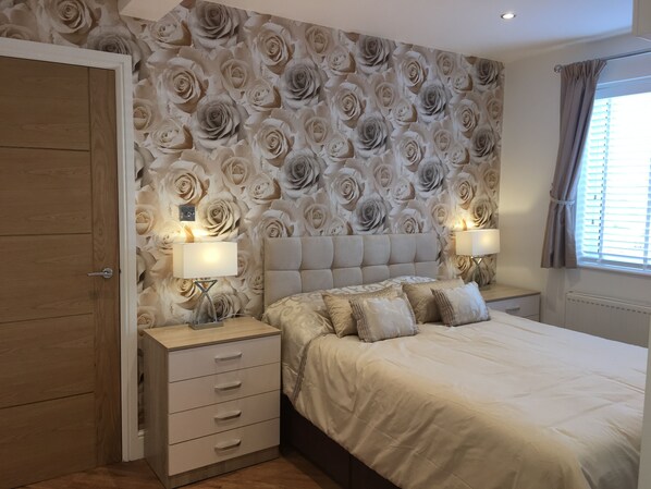 1 bedroom, in-room safe, iron/ironing board, free WiFi