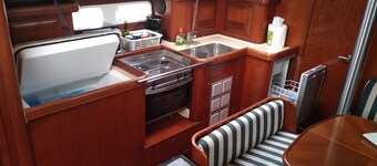 Sailing cruises islands of Guadeloupe departure Marie Galante 4 guests with skipper