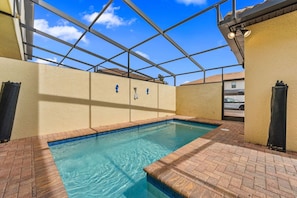 Poolside Indulgence Starts Here - Disney near 5BR Pool Townhome w Theme Rooms (Kissimmee)