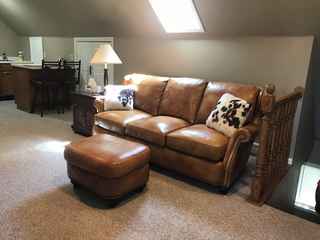 Smart TV, DVD player, livros, videoteca