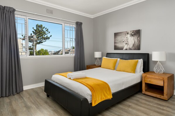 2 bedrooms, iron/ironing board, Internet, bed sheets