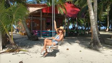 Plage, sable blanc, snorkeling, bar de plage