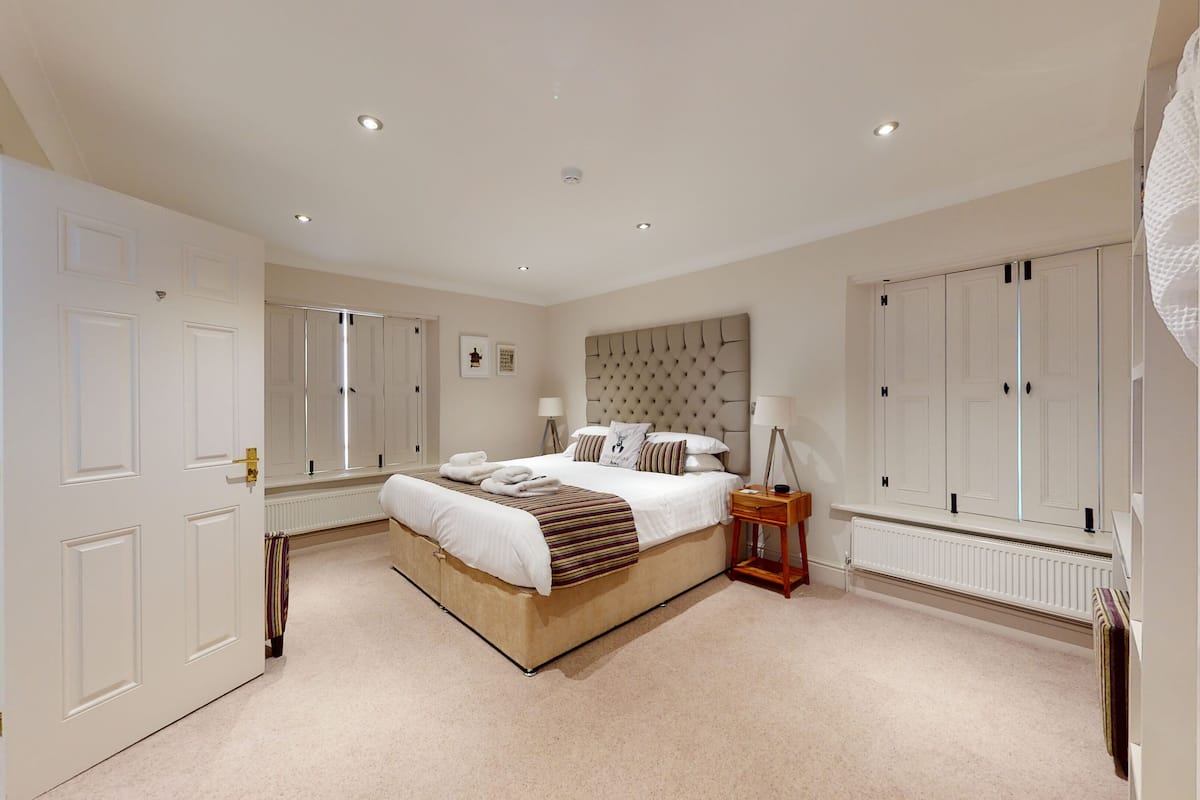 1 bedroom, in-room safe, iron/ironing board, free wifi