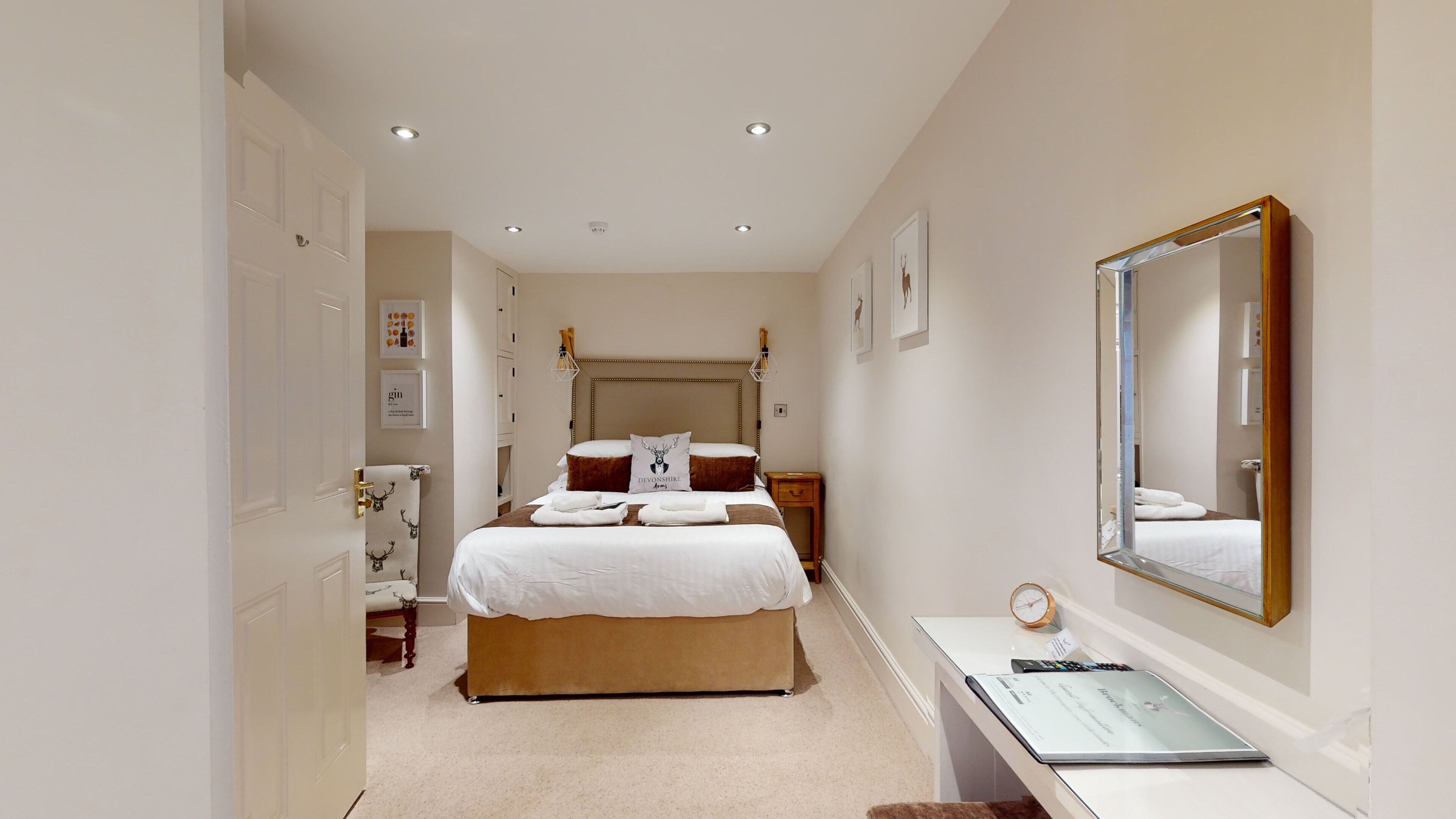 classic double room | 1 bedroom, in-room safe, iron/ironing board, free wifi