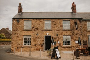 Front of property - Devonshire Arms (Sheffield)