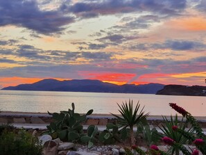 On the beach, beach towels - Beautiful beachfront property (Chora, Ios)