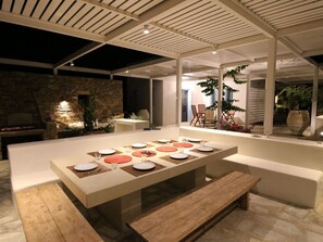 Outdoor dining