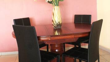Apartment | In-room dining