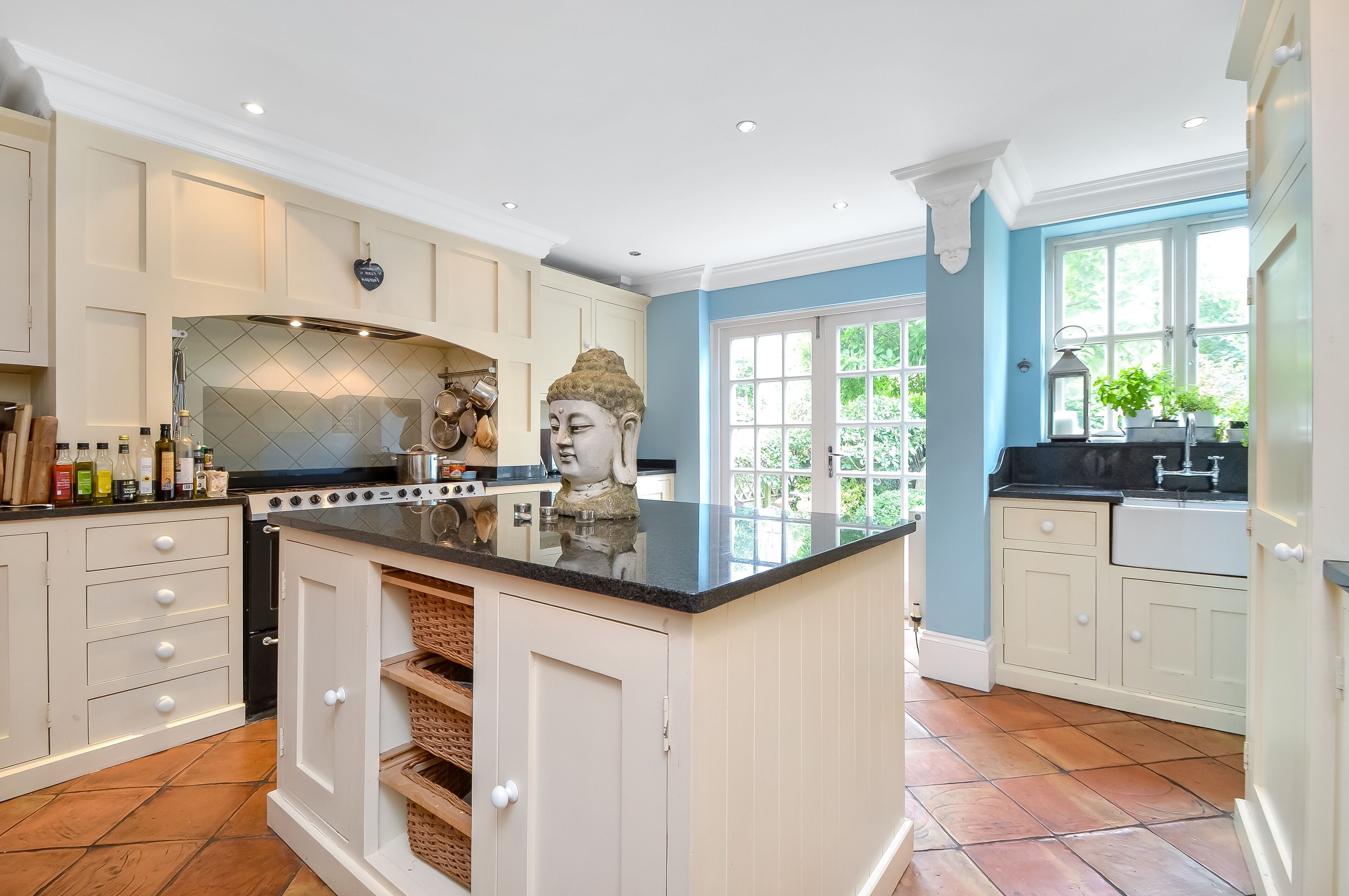 مستلزمات طهي/أطباق/أوعية